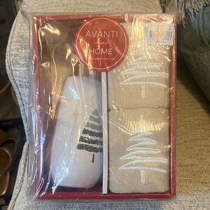 Avanti Home Beige and White Christmas tip towel and soap dispenser